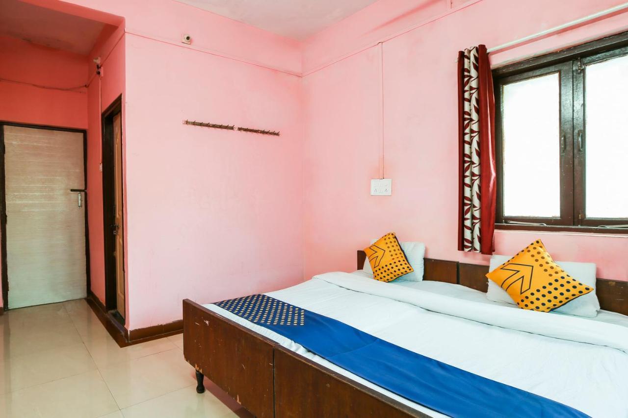 Spot On 67211 Hotel Gokul Daman Ngoại thất bức ảnh