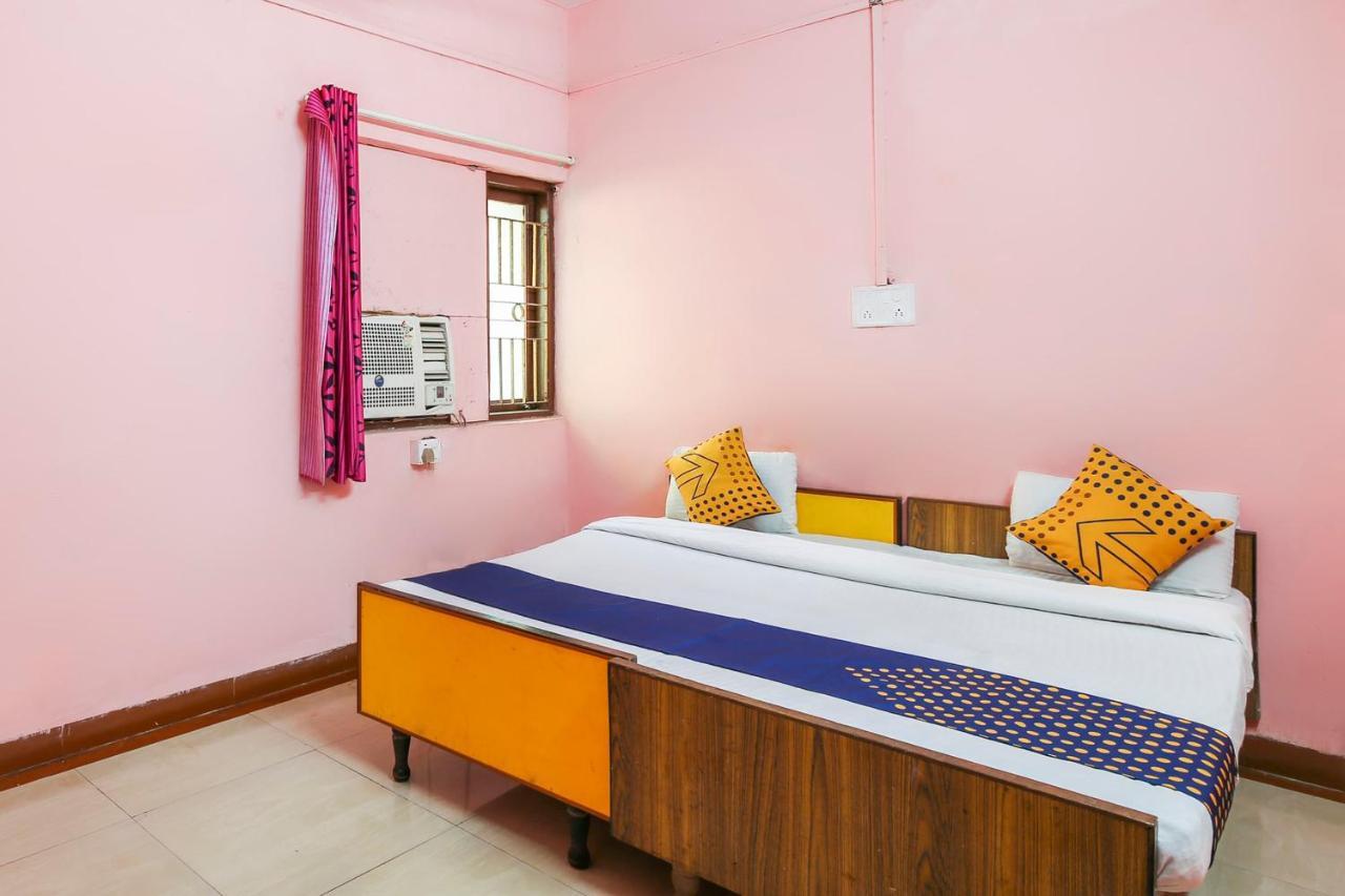 Spot On 67211 Hotel Gokul Daman Ngoại thất bức ảnh