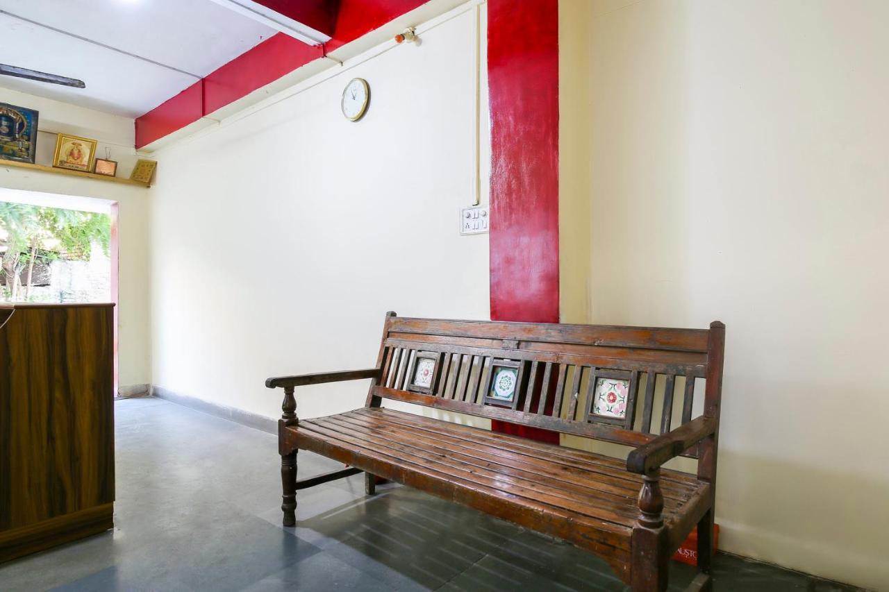 Spot On 67211 Hotel Gokul Daman Ngoại thất bức ảnh