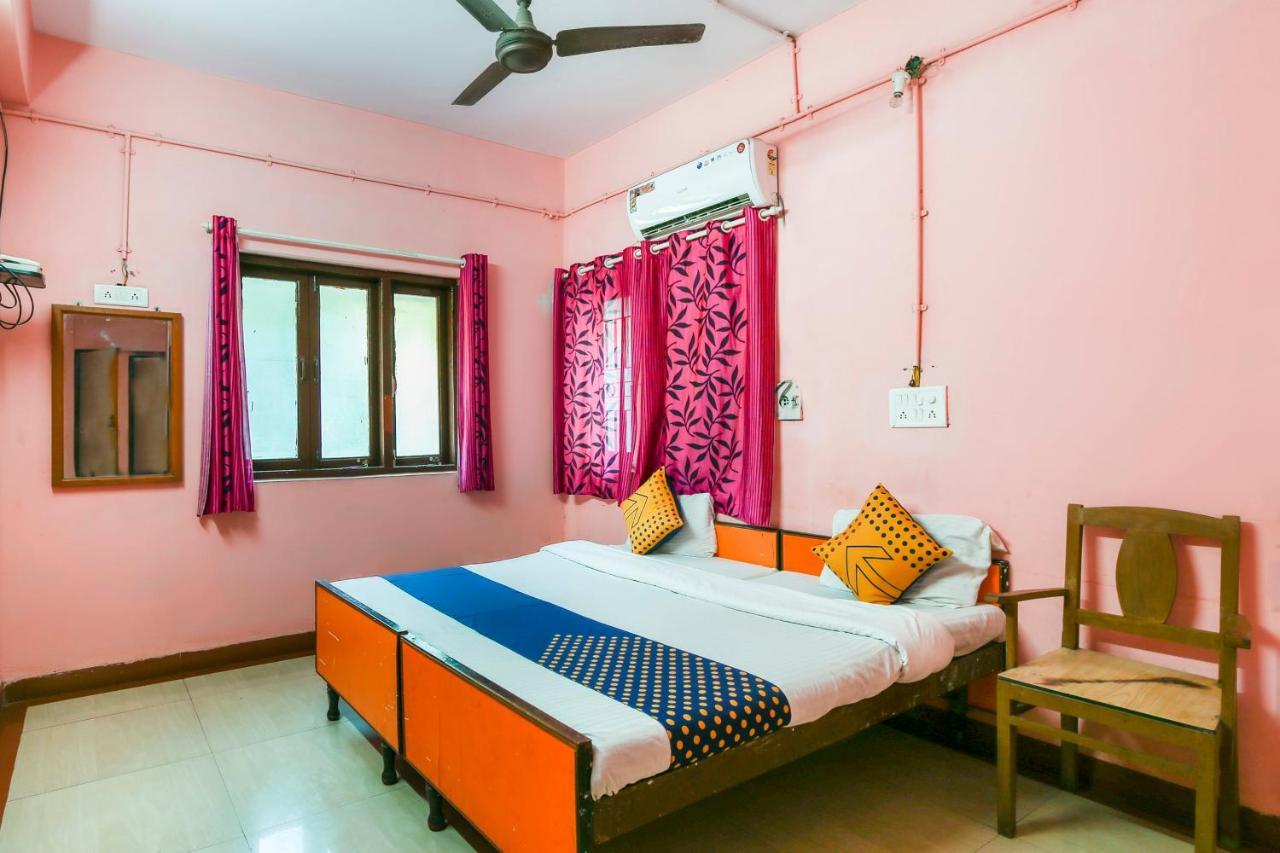Spot On 67211 Hotel Gokul Daman Ngoại thất bức ảnh